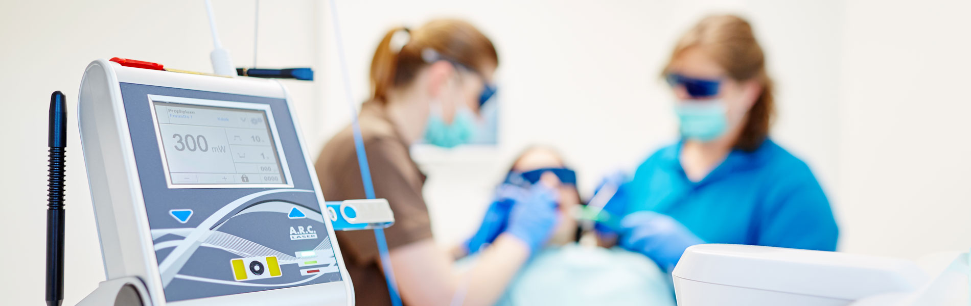 Zahnarztpraxis Dr. Sonja Goupil - Laserbehandlung 1